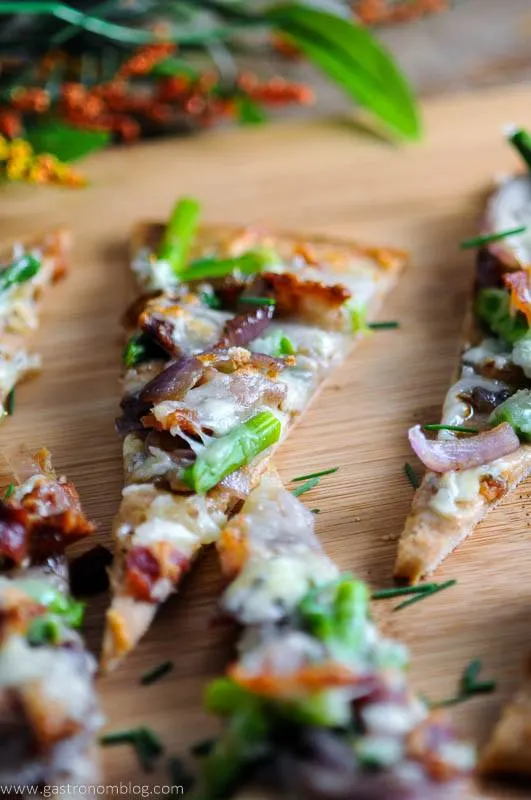 Bacon and Blue Cheese Flat Bread