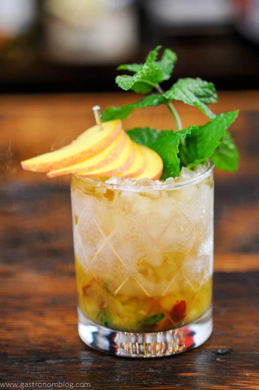 Southern Peach Mint Julep Cocktail Recipe Gastronom Cocktails