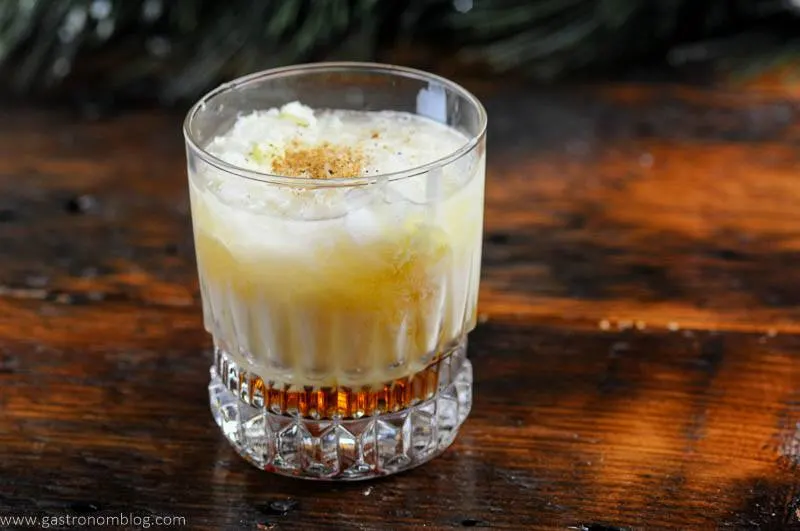 Best White Russian recipe in rocks glass, brown layer on bottom, creamy layer on top