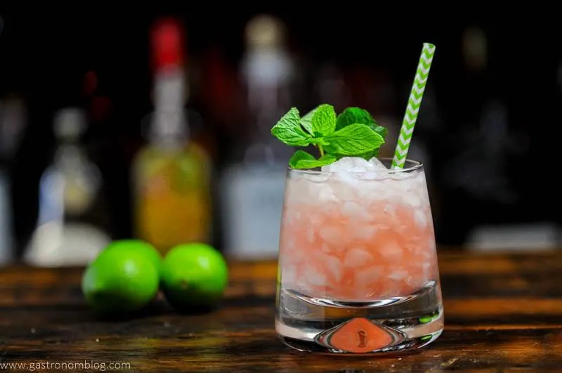 Ginger Beer Mocktail with straw and mint