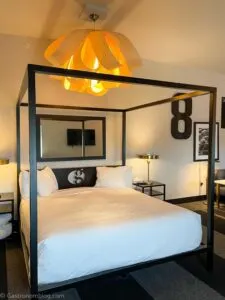 4 poster bed in Penthouse suite at Hotel Grinnell
