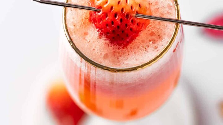 Image for Strawberry Bellini Recipe (with Prosecco)