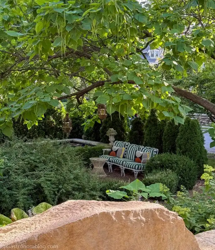 outside garden area with bench at Aida Hotel Kansas City